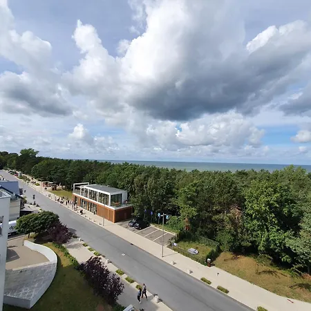 Z Prywatnym Tarasem Na Dachu I Widokiem Na Morze דירה *