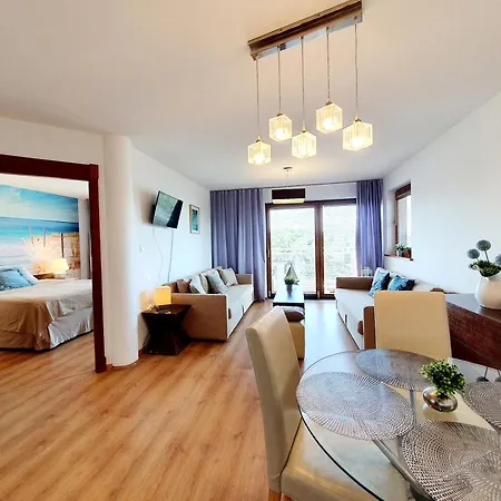 Z Prywatnym Tarasem Na Dachu I Widokiem Na Morze