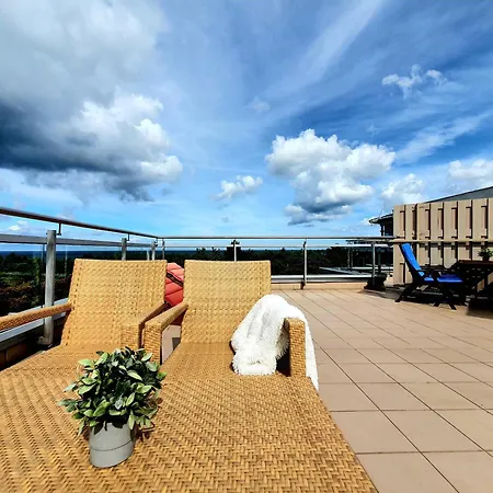 דירה Z Prywatnym Tarasem Na Dachu I Widokiem Na Morze