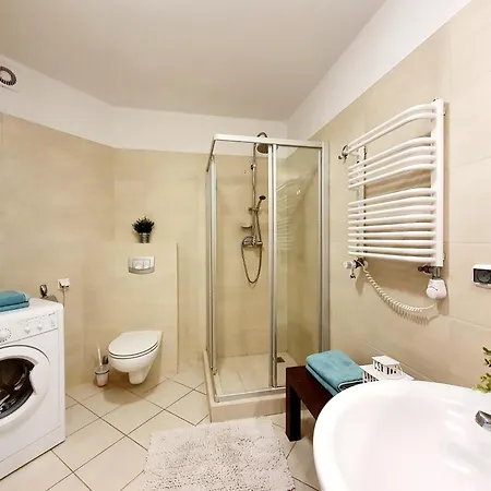 Z Prywatnym Tarasem Na Dachu I Widokiem Na Morze